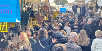 Mercato Forte dei Marmi aprile 2026