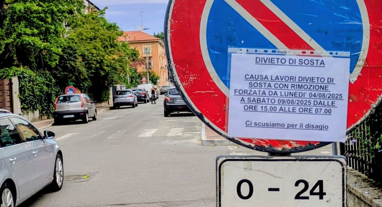 Asfaltatura via Conte Suardi 
